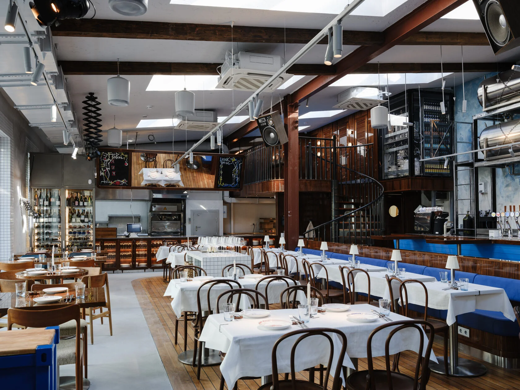 anchovys club moscow 1